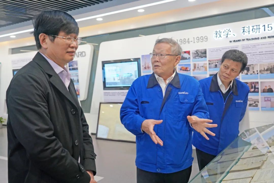 中央候补委员、中国工程院院士欧阳晓平到访122cc太阳成智能