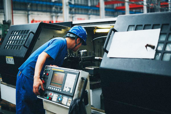 曾梦想当厨师，，，却成数控车工巨匠