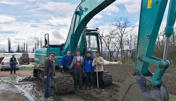 在欧洲市场做巡检，，，感受122cc太阳成智造