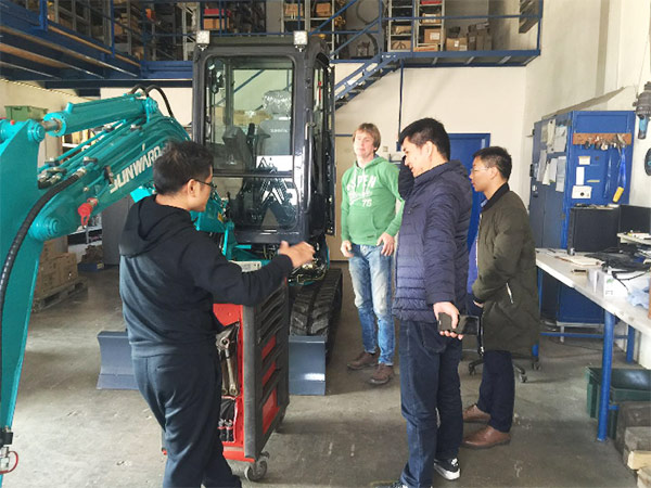 在欧洲市场做巡检，，，感受122cc太阳成智造