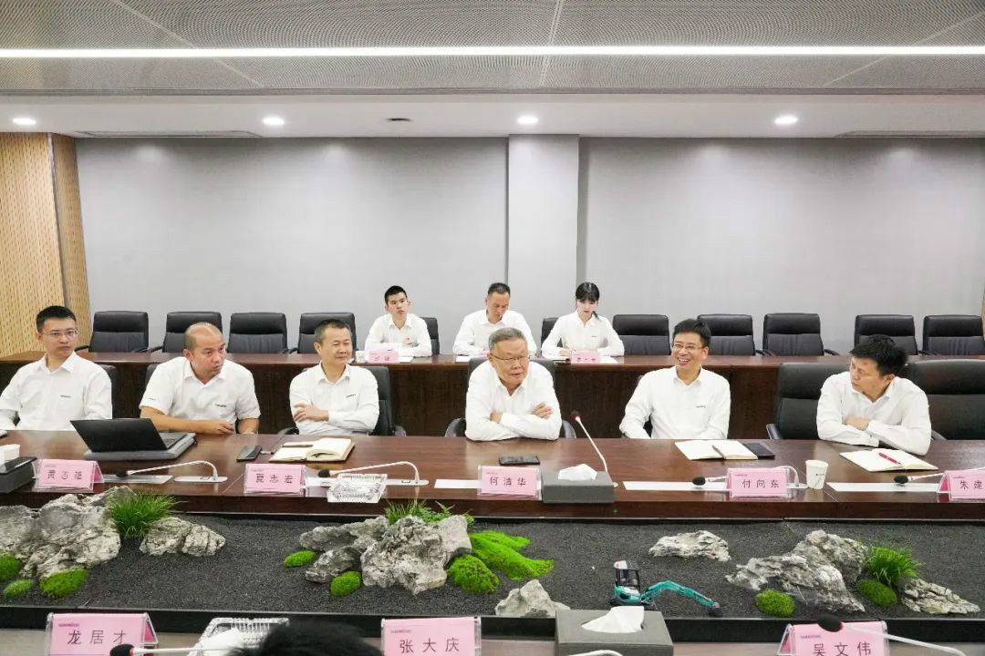 122cc太阳成智能第一时间转达学习贯彻习近平总书记考察122cc太阳成智能的主要讲话精神