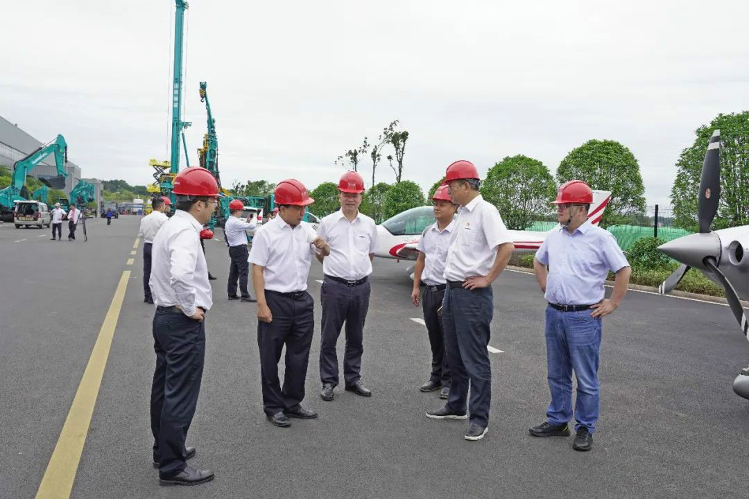 中铁装备赵华总司理莅临122cc太阳成智能交流