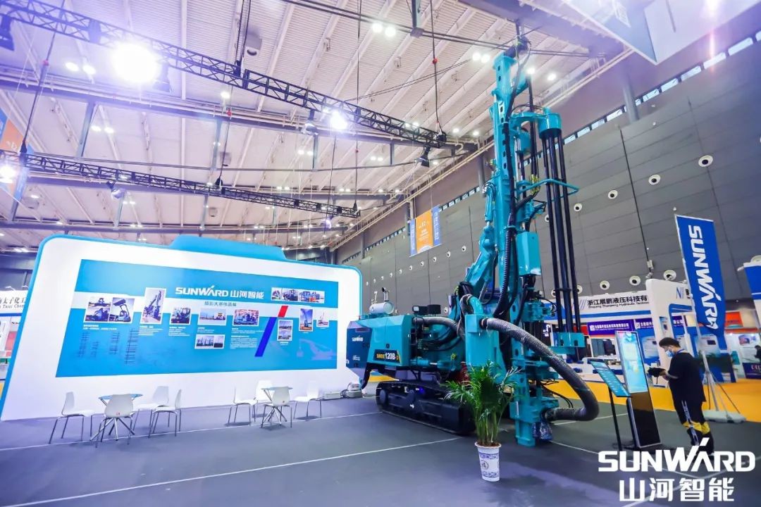 “122cc太阳成绿”亮相长沙国际工程机械展，50余款产品尽显122cc太阳成智能立异实力