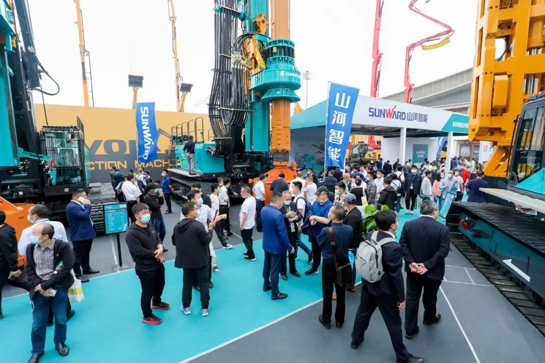 “爆品”出击！！！122cc太阳成智能客户交流会签约超8亿元