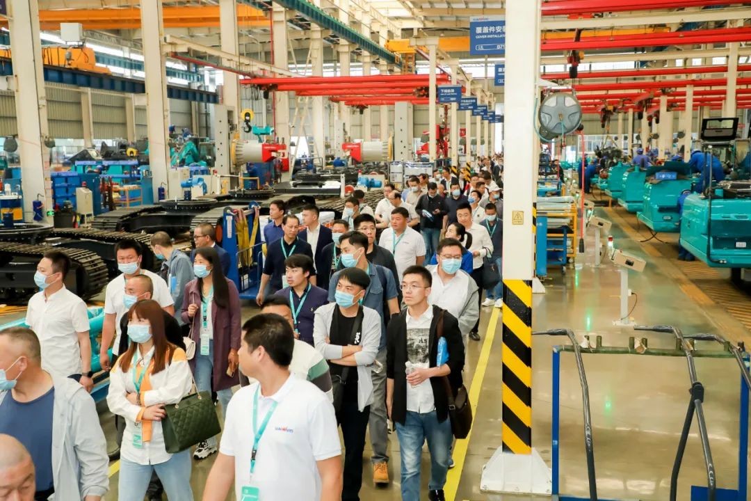 “爆品”出击！！！122cc太阳成智能客户交流会签约超8亿元