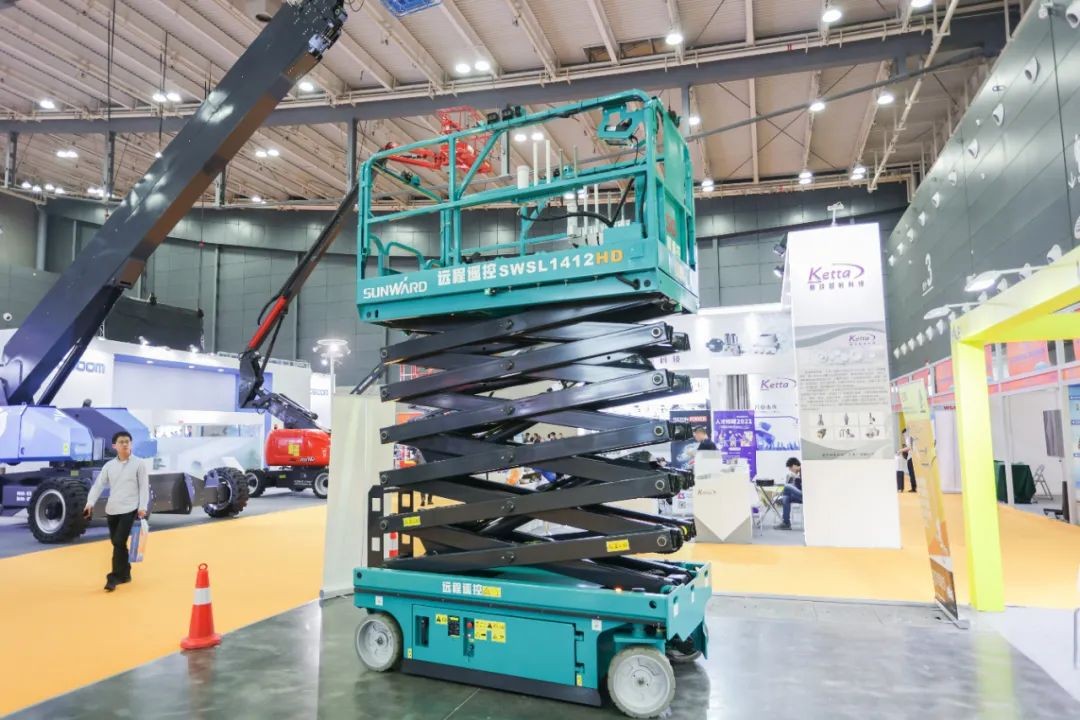 未来可期！！122cc太阳成智能高空作业装备抢占制“高”点