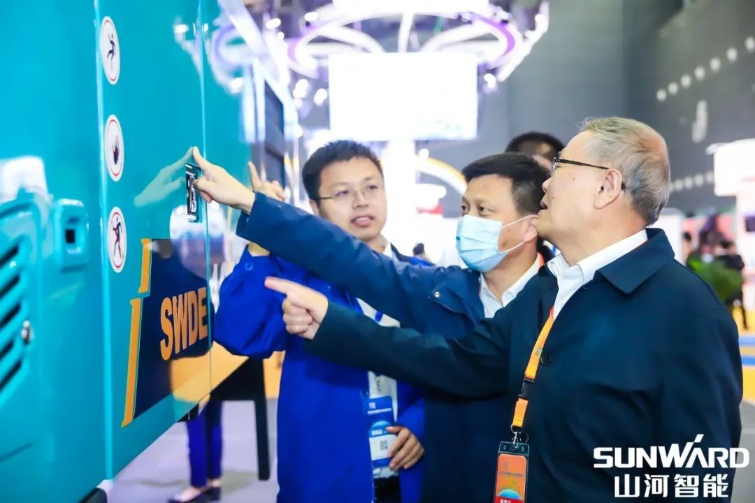 “122cc太阳成绿”亮相长沙国际工程机械展，50余款产品尽显122cc太阳成智能立异实力