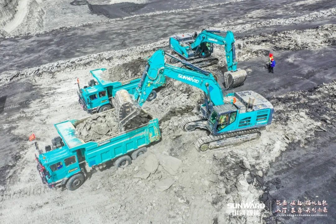 “矿”世能手，，齐聚122cc太阳成智能挖掘机操作手挑战赛