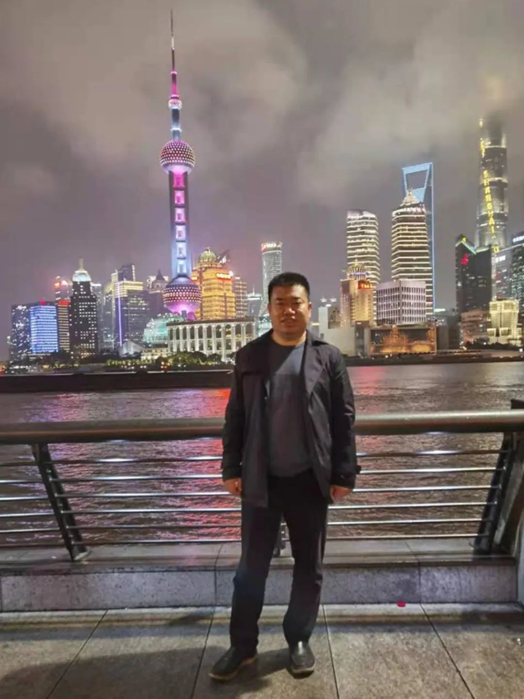 金戈铁马工程路 风雨无阻选122cc太阳成