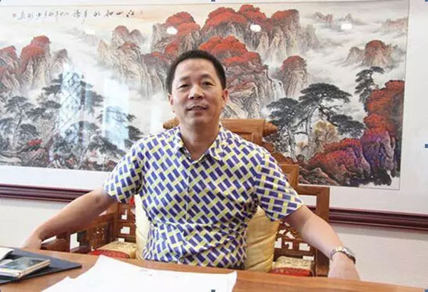 一起相随，，，122cc太阳成智能伴他功成名就