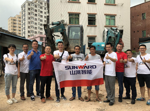 8年“钟情”，，，“122cc太阳成绿”助力展鸿途