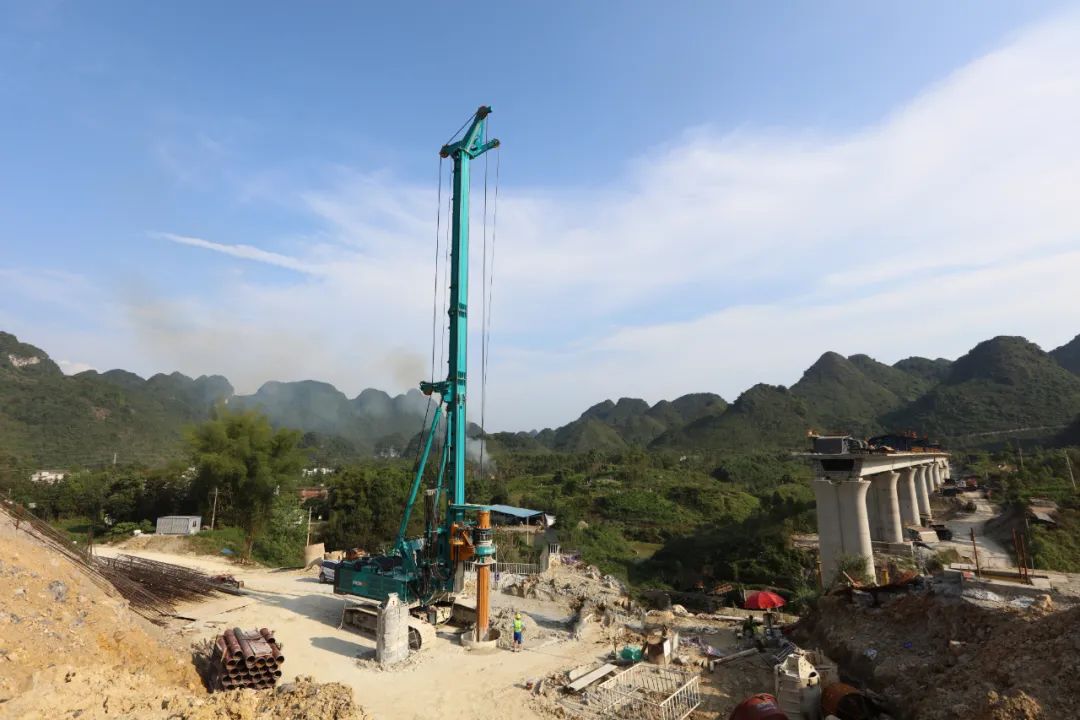 一个月只完成3根桩，，，为何客户连连赞美？？