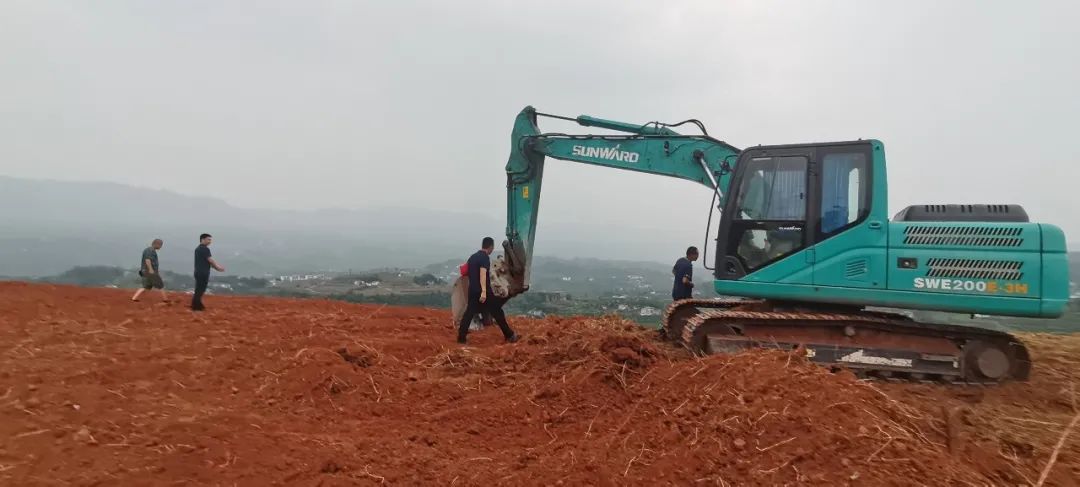 品质122cc太阳成 专心折务——122cc太阳成智能全球服务万里行走进山城重庆