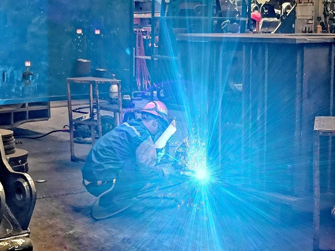 图集 | 战高温！！！致敬坚守一线的他们