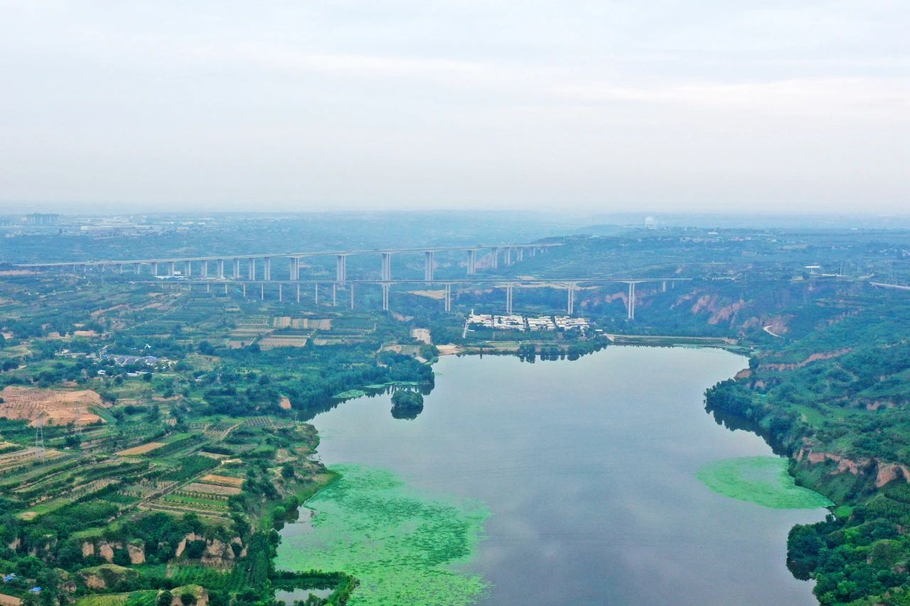 天堑施工，玉皇阁二号特大桥桩基主力军是122cc太阳成智能旋挖钻机 | 百年风华筑漂亮122cc太阳成（3）