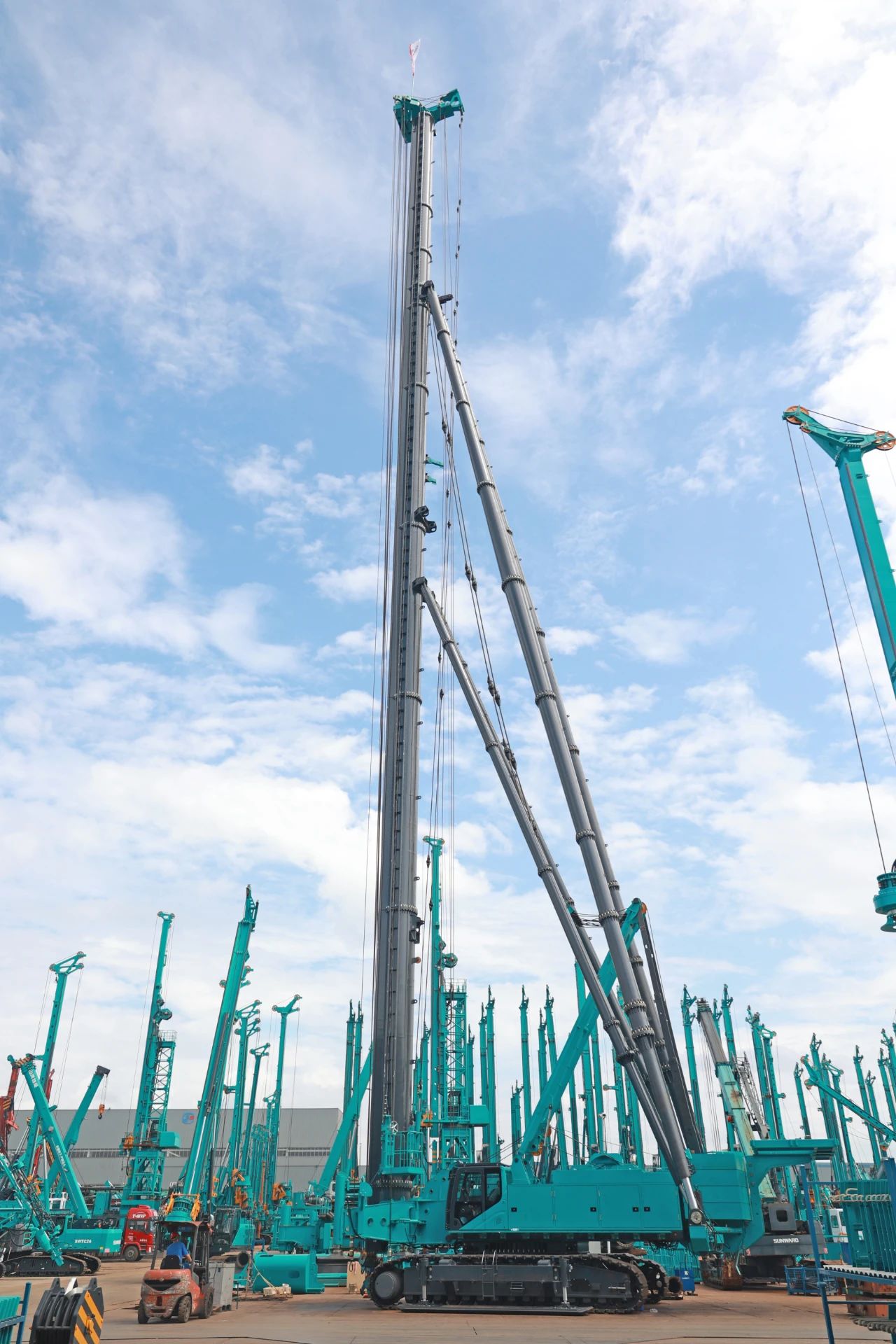 新品来了！！！看122cc太阳成智能超等桩架怎样⊙∪”操胜券