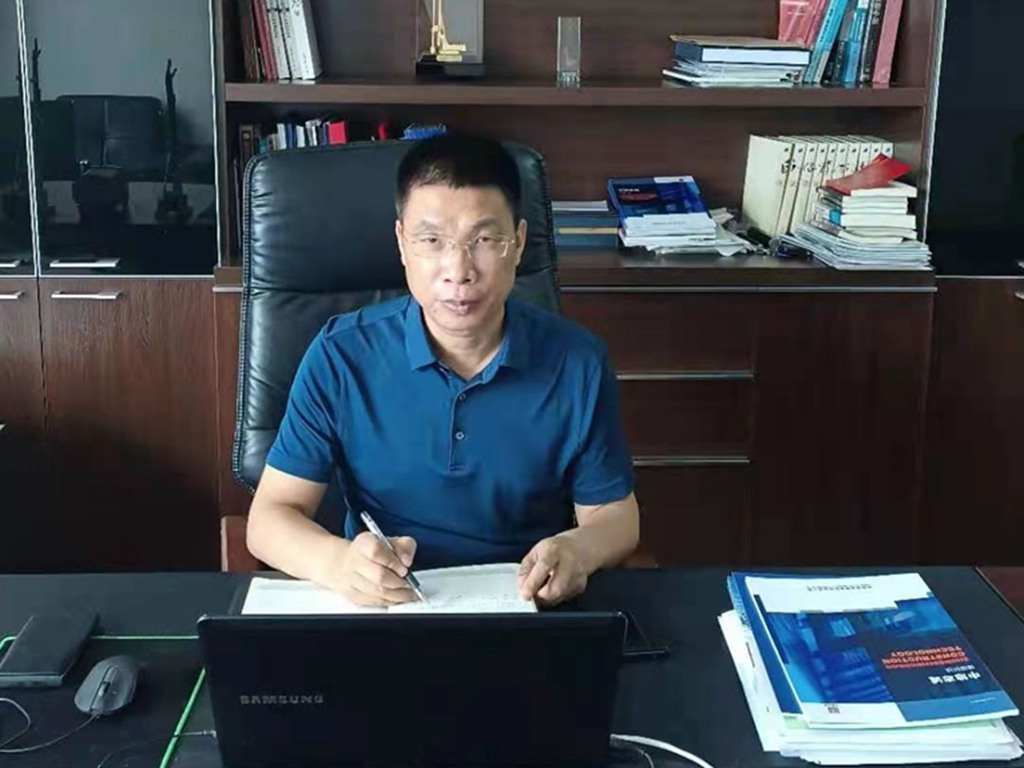 缘起122cc太阳成 | 奋斗三十载！他以“122cc太阳成”铸122cc太阳成