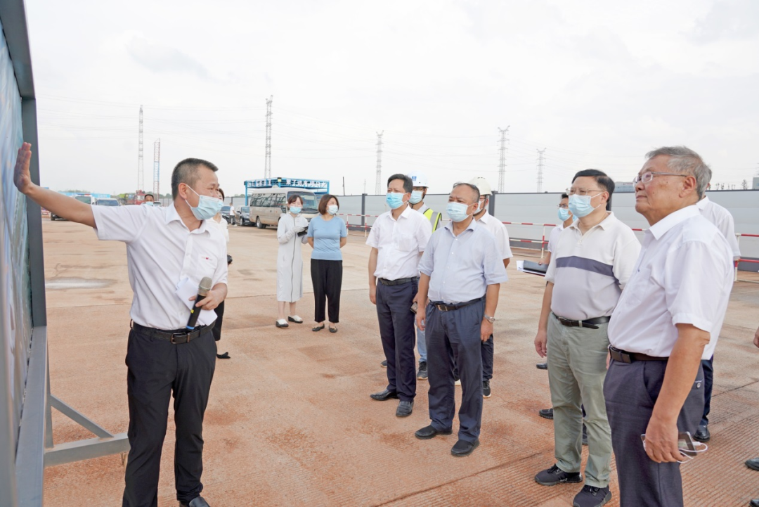 湖南省委常委、、省委秘书长张剑飞一行调研122cc太阳成智能