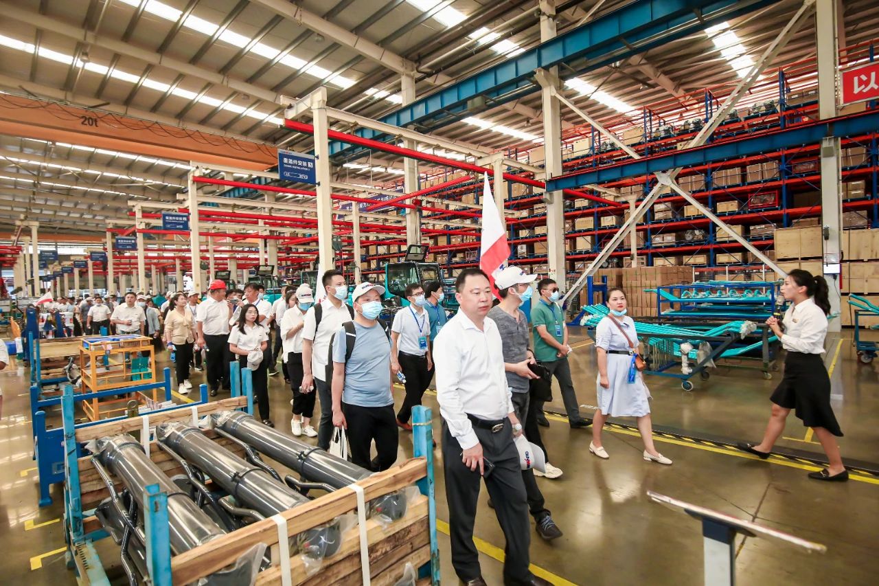 逛展超热闹！！！122cc太阳成智能效果展示会高能名时势来袭