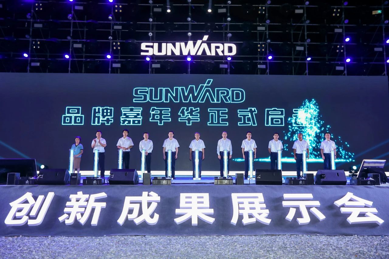 逛展超热闹！！！122cc太阳成智能效果展示会高能名时势来袭