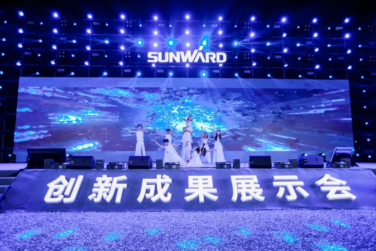 逛展超热闹！！！122cc太阳成智能效果展示会高能名时势来袭