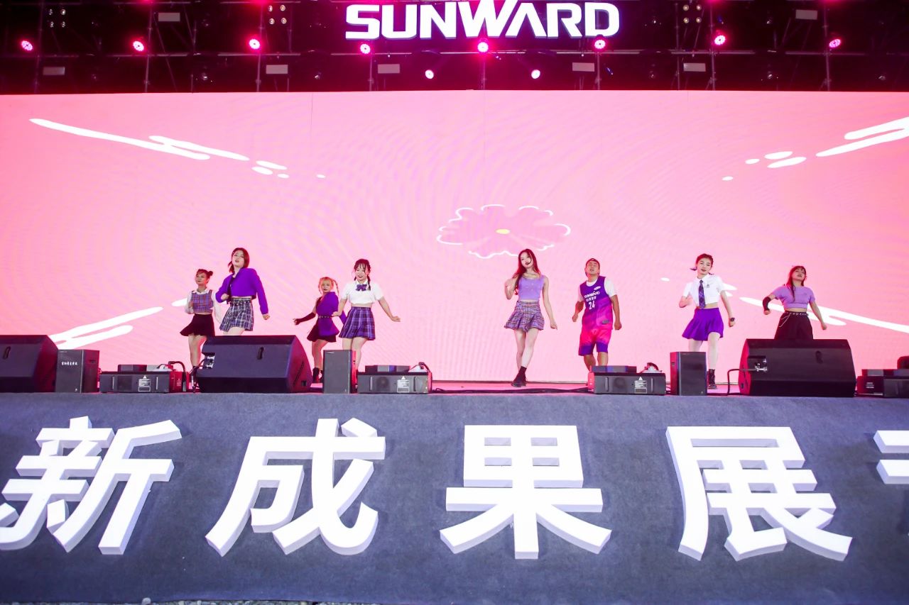 逛展超热闹！！！122cc太阳成智能效果展示会高能名时势来袭