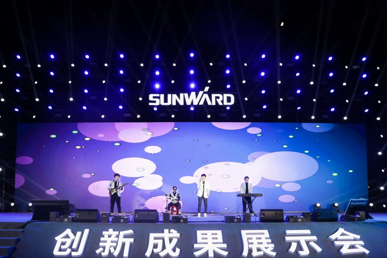 逛展超热闹！！！122cc太阳成智能效果展示会高能名时势来袭