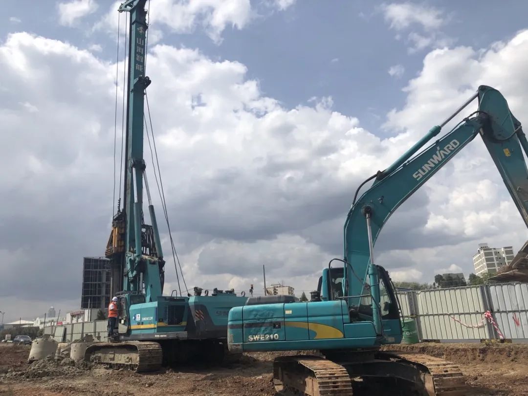 亮相中非经贸博览会！122cc太阳成智能尽展工程机械国产品牌魅力