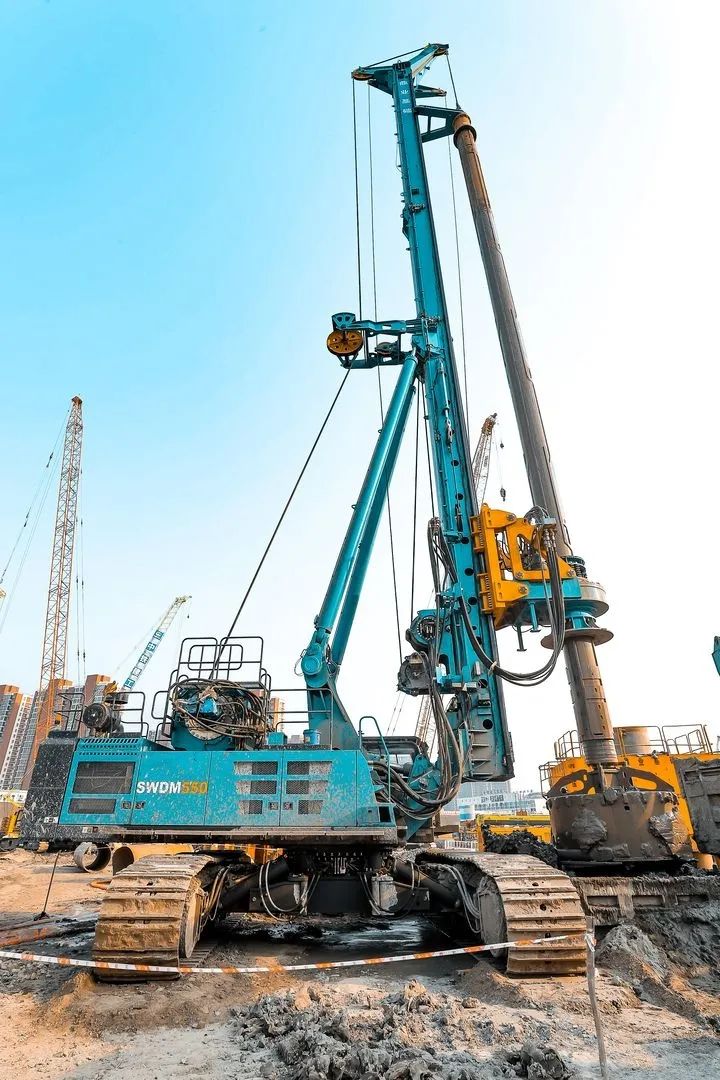 大国重器！！122cc太阳成智能超等装备助力北京都会副中心综合交通枢纽站建设