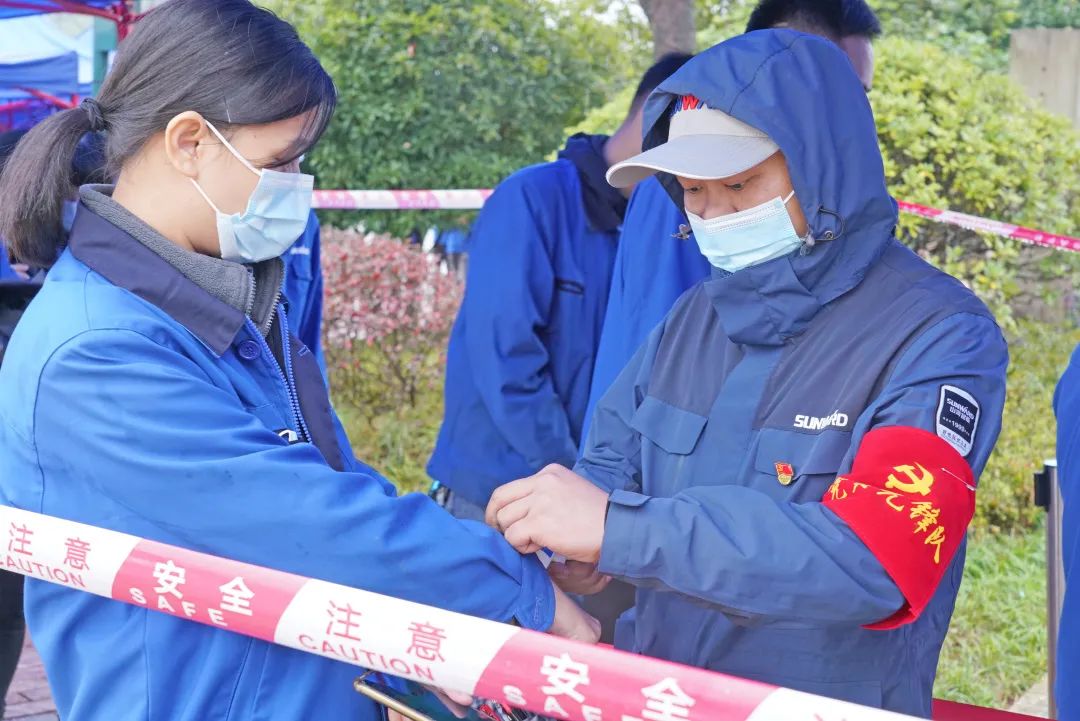 采样完成率近100%！！122cc太阳成智能第一时间开展全员核酸检测，，包管清静生产