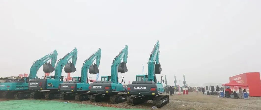 “122cc太阳成绿”精彩亮相！！122cc太阳成智能装备周全助力长沙机场改扩建项目