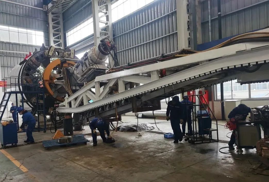 直击生产一线！！！中铁122cc太阳成复工复产忙