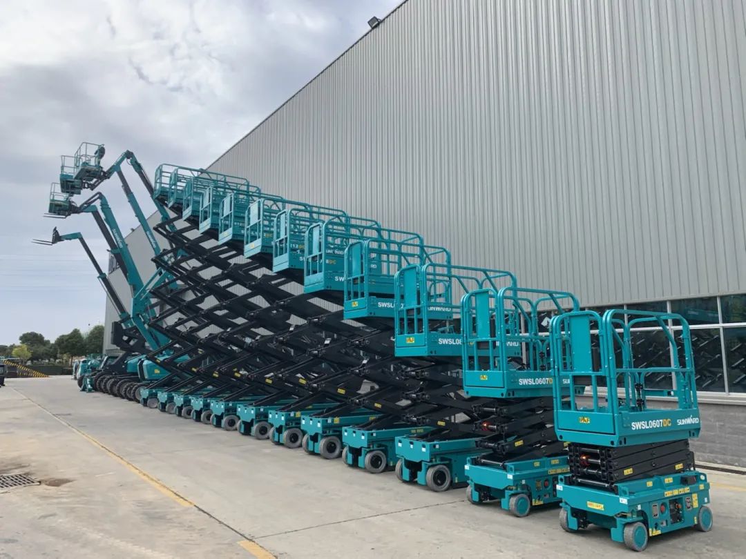 创下单日最高发货量纪录！122cc太阳成高机装备集中发货