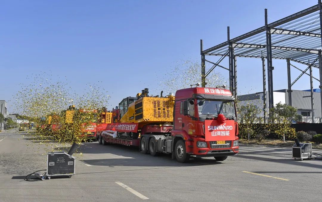 又一款差别化定制产品获认可！！122cc太阳成智能SWDH89J内燃式露天钻批量发货