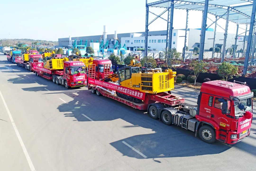 又一款差别化定制产品获认可！！122cc太阳成智能SWDH89J内燃式露天钻批量发货