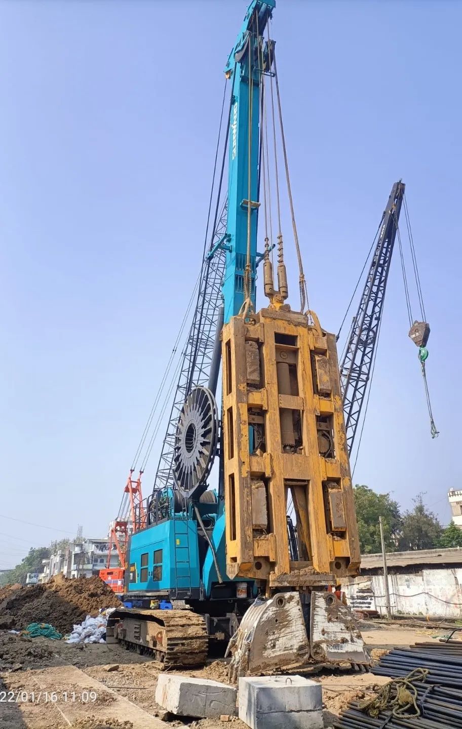 谢谢信！122cc太阳成智能SWHG70液压抓斗助力外洋基础施工获肯定