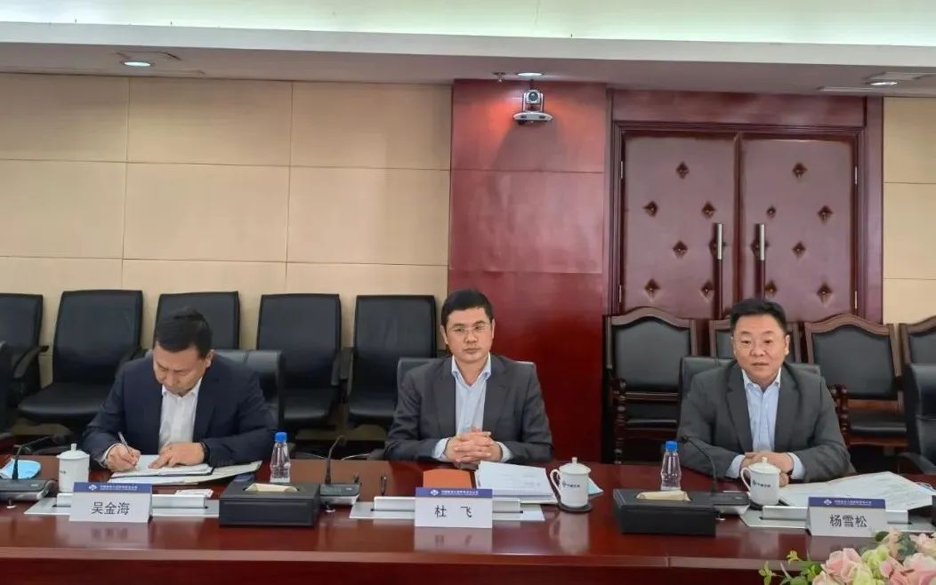 探讨相助新模式！！！何清华带队赴中国路桥造访交流