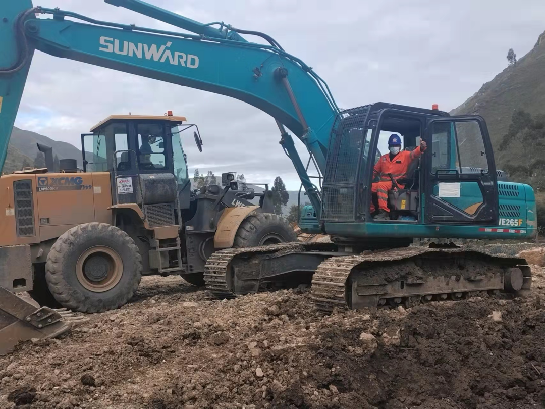 挑战天下第二高山脉！122cc太阳成智能装备助力秘鲁安第斯国家公路项目建设