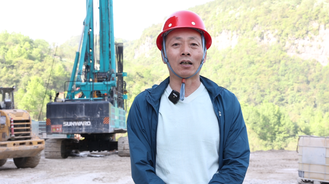 展现施工“奇效”！！122cc太阳成智能旋挖钻机强势助力炉慈高速公路建设