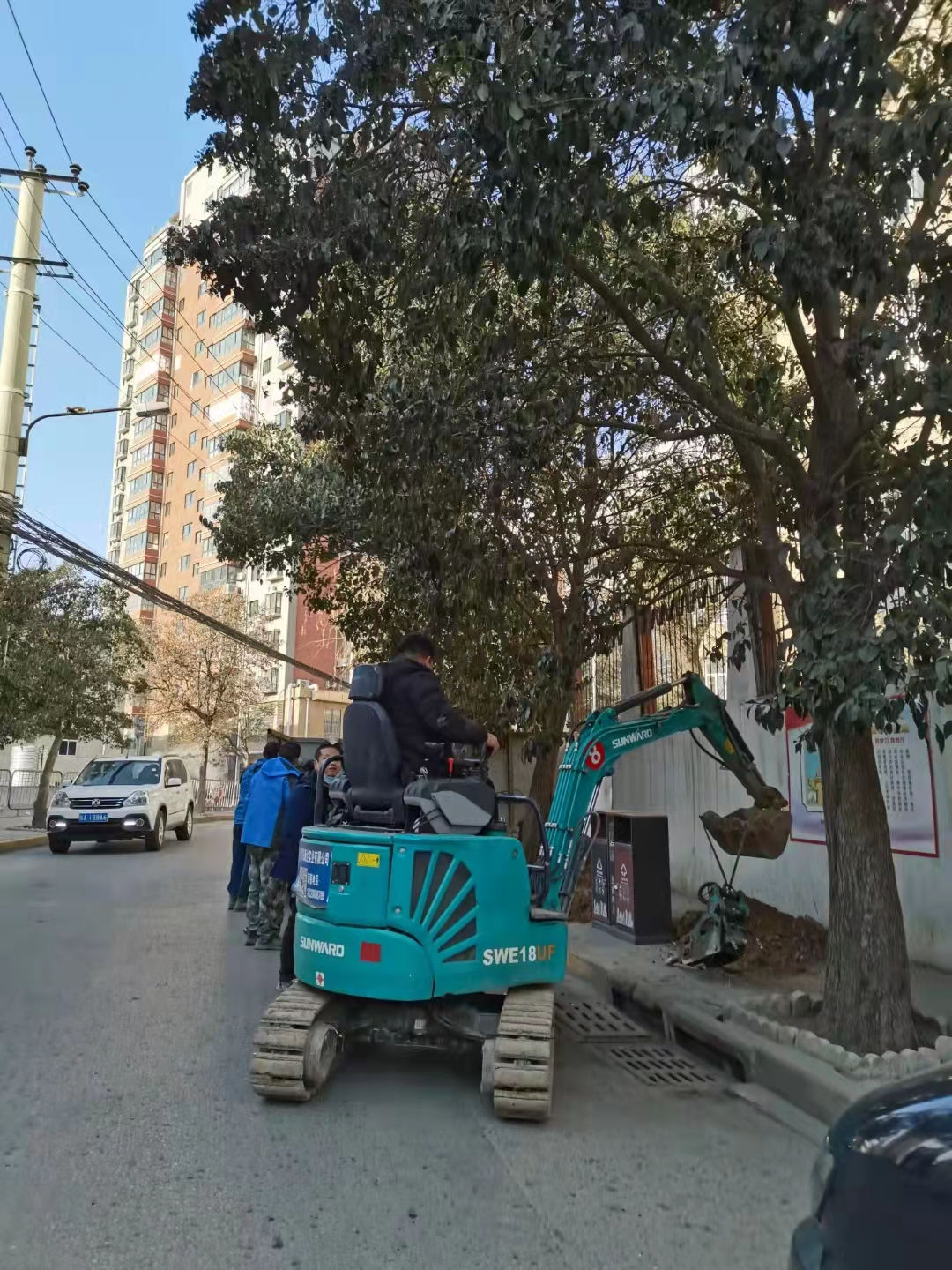 好服务、、、好装备！！122cc太阳成智能挖掘机再获客户追加订单