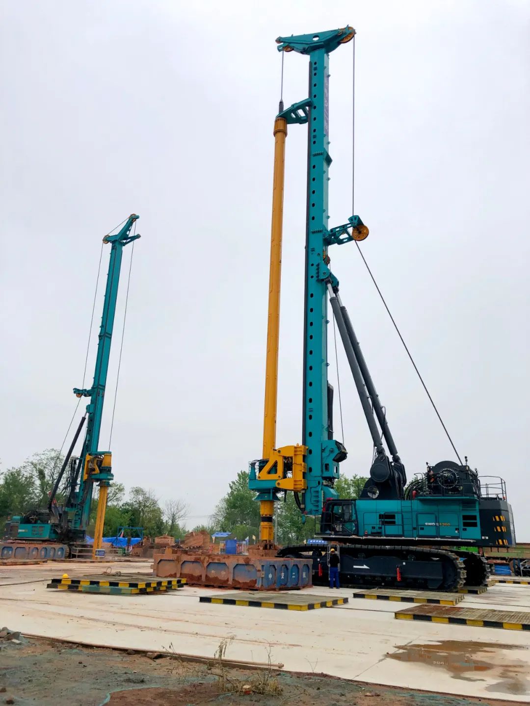 再啃“硬骨头”！！122cc太阳成智能“超等桩备”助建燕矶长江大桥