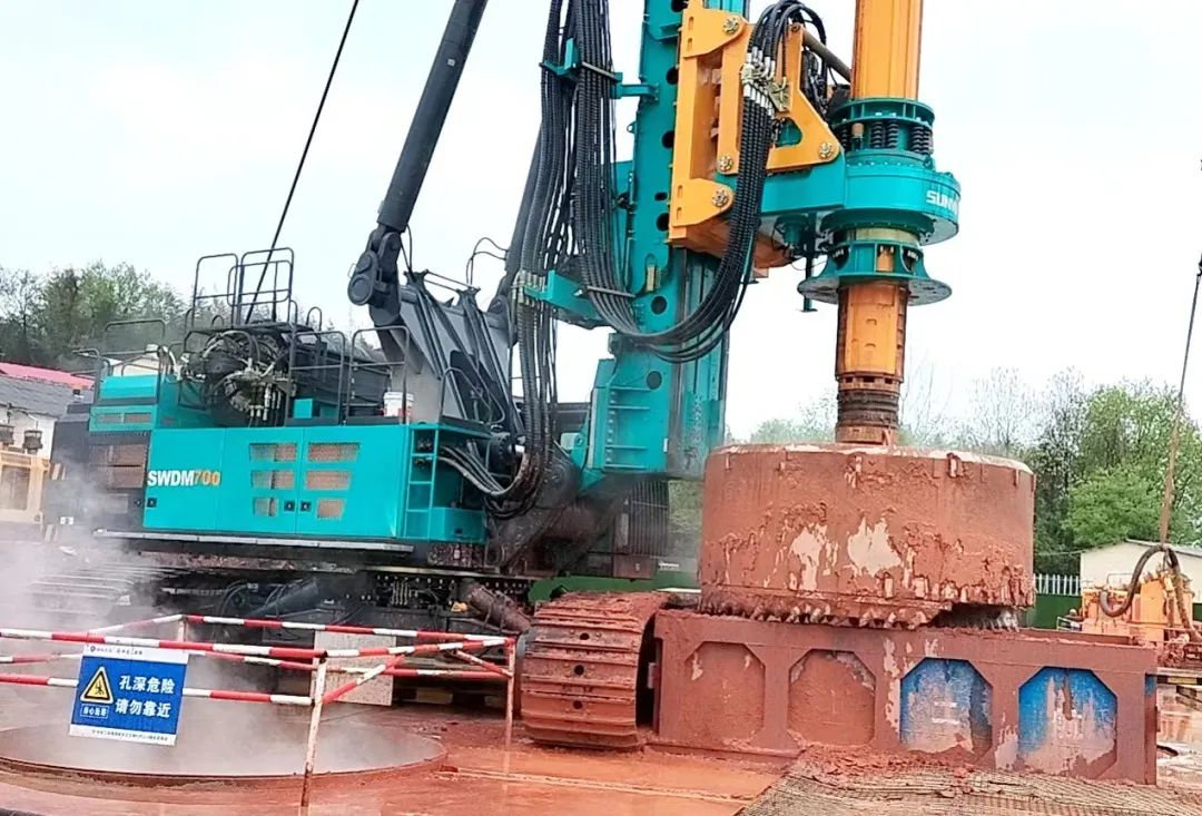 再啃“硬骨头”！！122cc太阳成智能“超等桩备”助建燕矶长江大桥