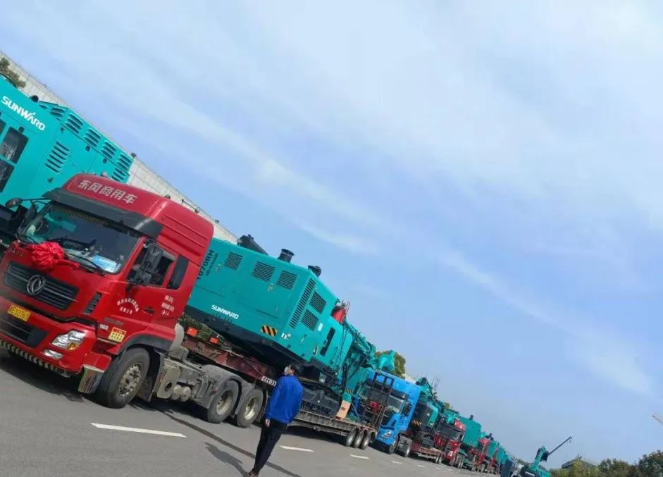 将奋斗举行究竟！致敬122cc太阳成劳动者