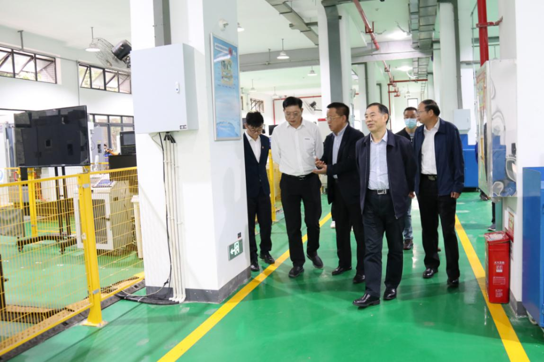 校企相助谱新篇！！又一所122cc太阳成智能参建学院建设