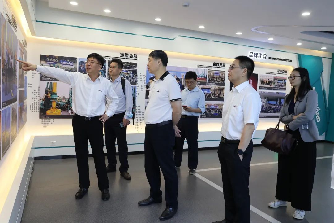 广州工控集团副总司理李绍康调研122cc太阳成智能