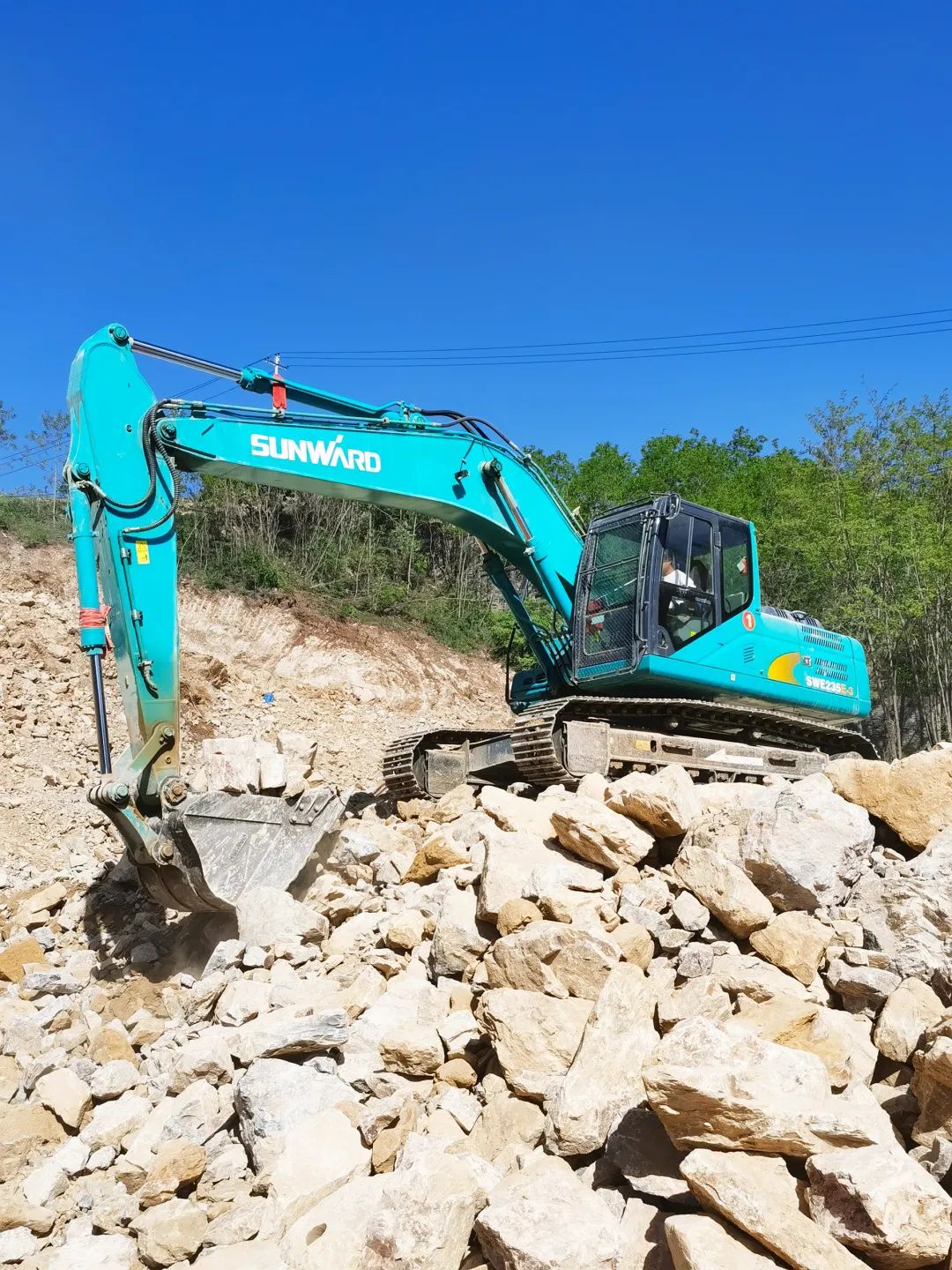 三员122cc太阳成挖机“悍将”收服“铁粉”一枚，凭什么？