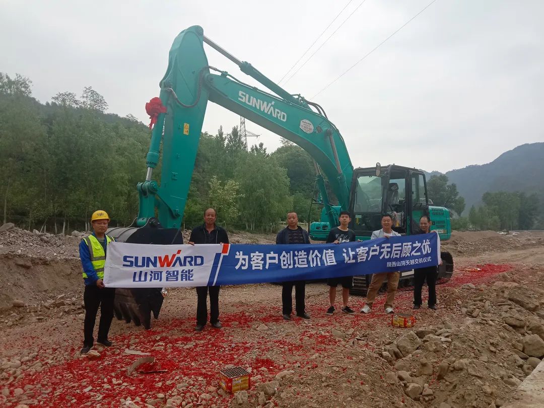 三员122cc太阳成挖机“悍将”收服“铁粉”一枚，凭什么？