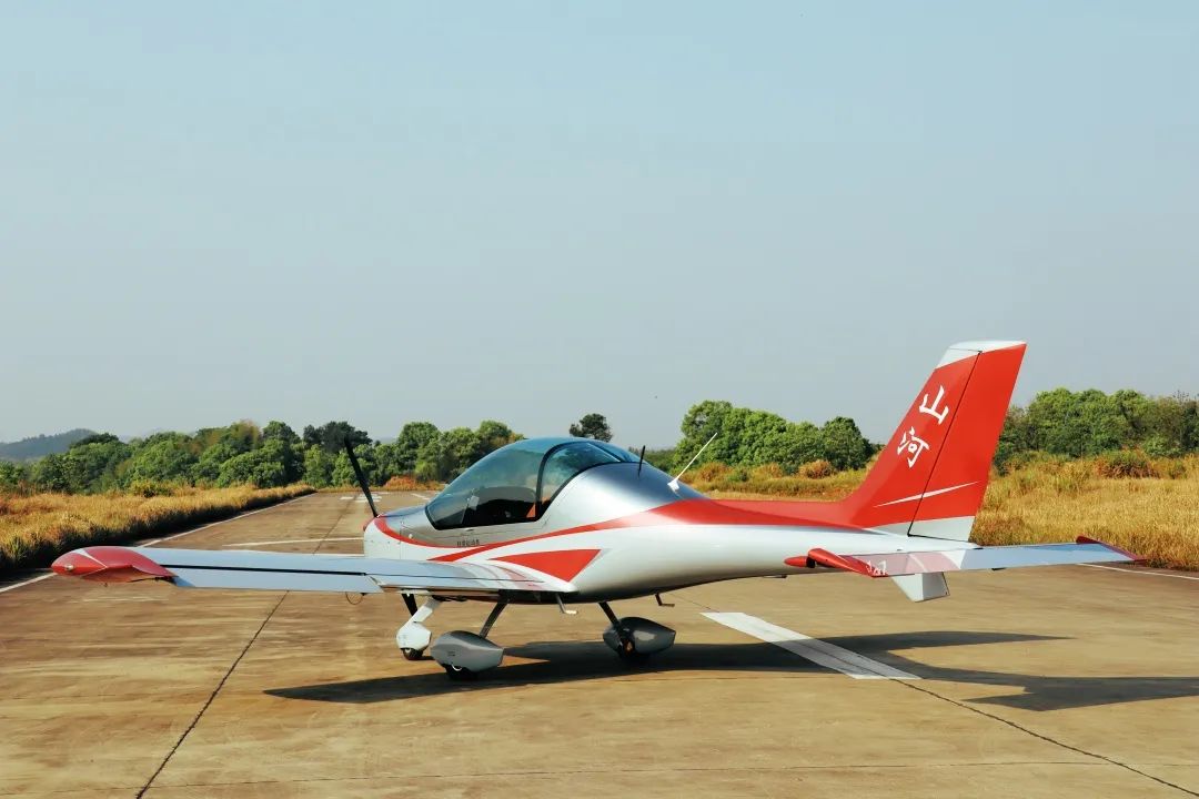 图集 | 阿若拉穿“鲨”衣，尚有更多套装为天空添彩！！！