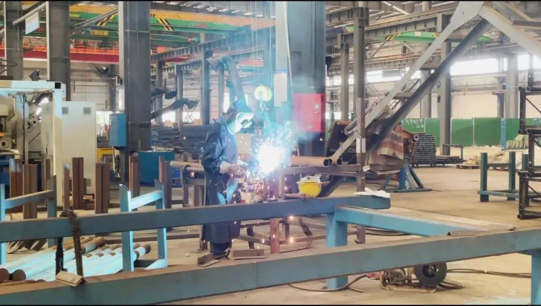 图集 | 战高温，迎“烤”验！！！122cc太阳成人在行动