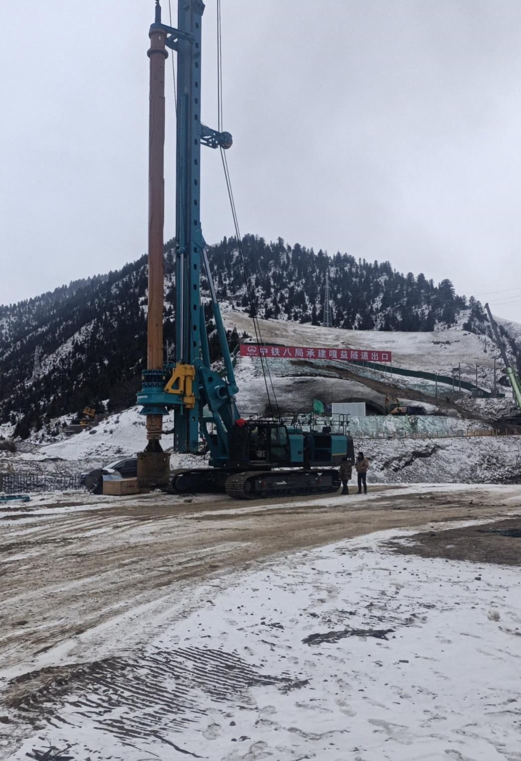 决战“天下之巅”！122cc太阳成智能旋挖钻机实力助建川藏铁路